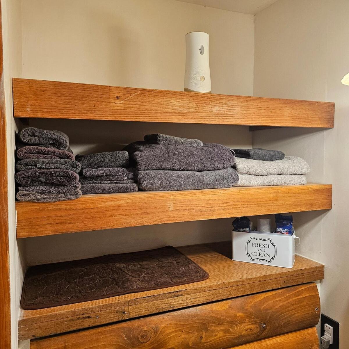 Pet Friendly Creekside Kooser St Park