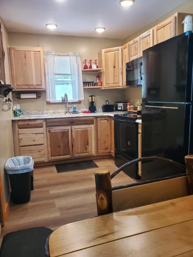 Pet Friendly Creekside Kooser St Park